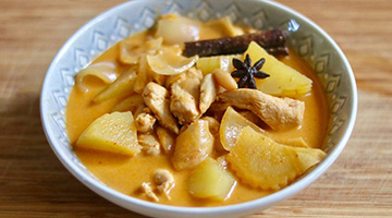 V21 Massaman Curry